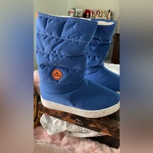 Blue Winter Boots with Orange Logo
